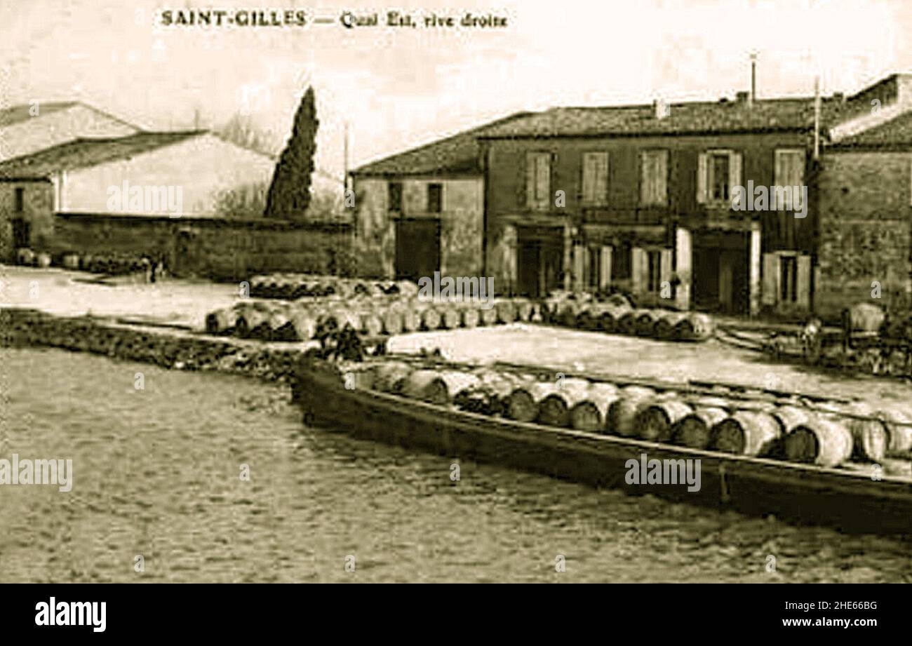 Saint-Gilles-du-Gard Quai Est Rive Droite. Stock Photo