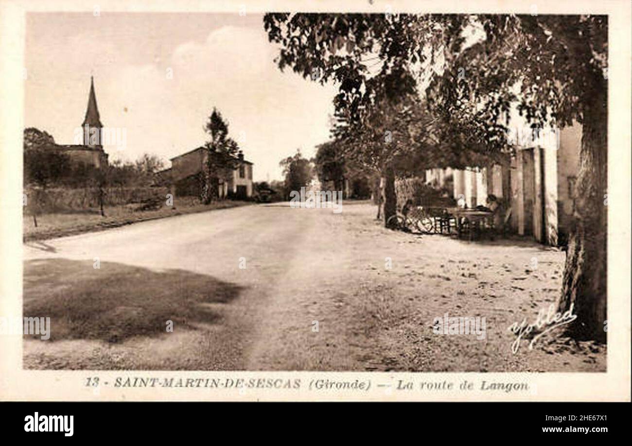 Saint-Martin-de-Sescas - route de Langon. Stock Photo