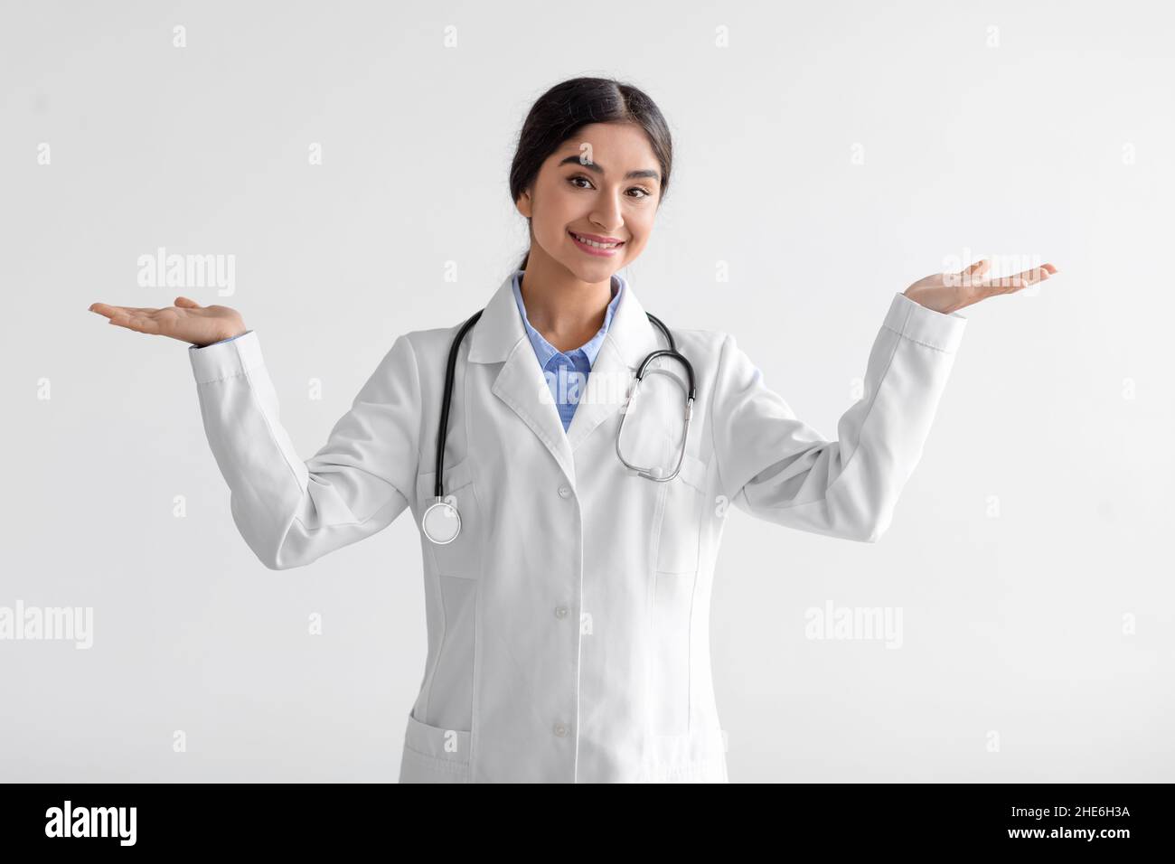 Indian female doctor hi-res stock photography and images - Alamy