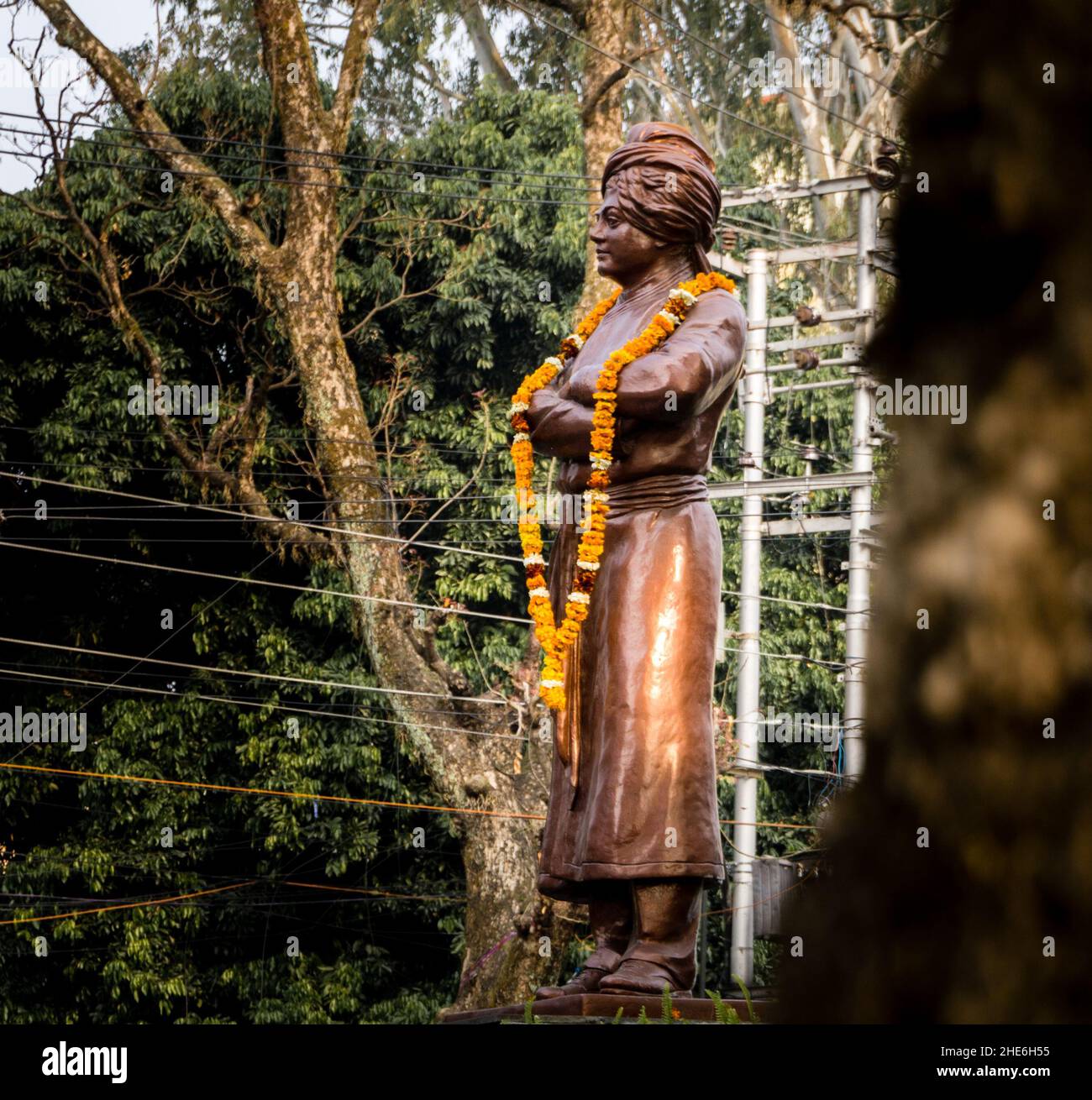 Bronze statue of swami vivekananda hires stock photography and images