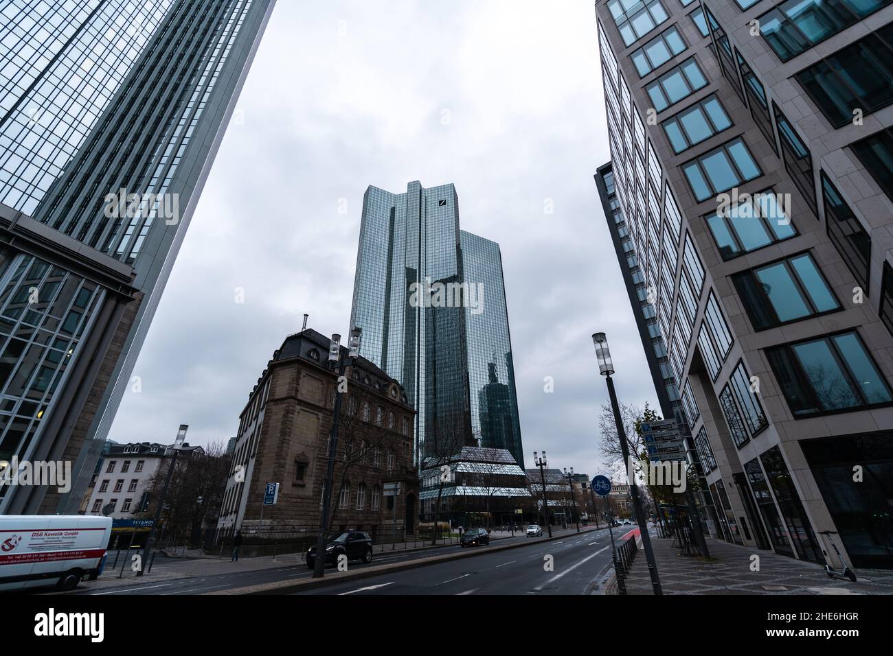 District with the Deutsche Bank skyscraper in Frankfurt Stock Photo - Alamy