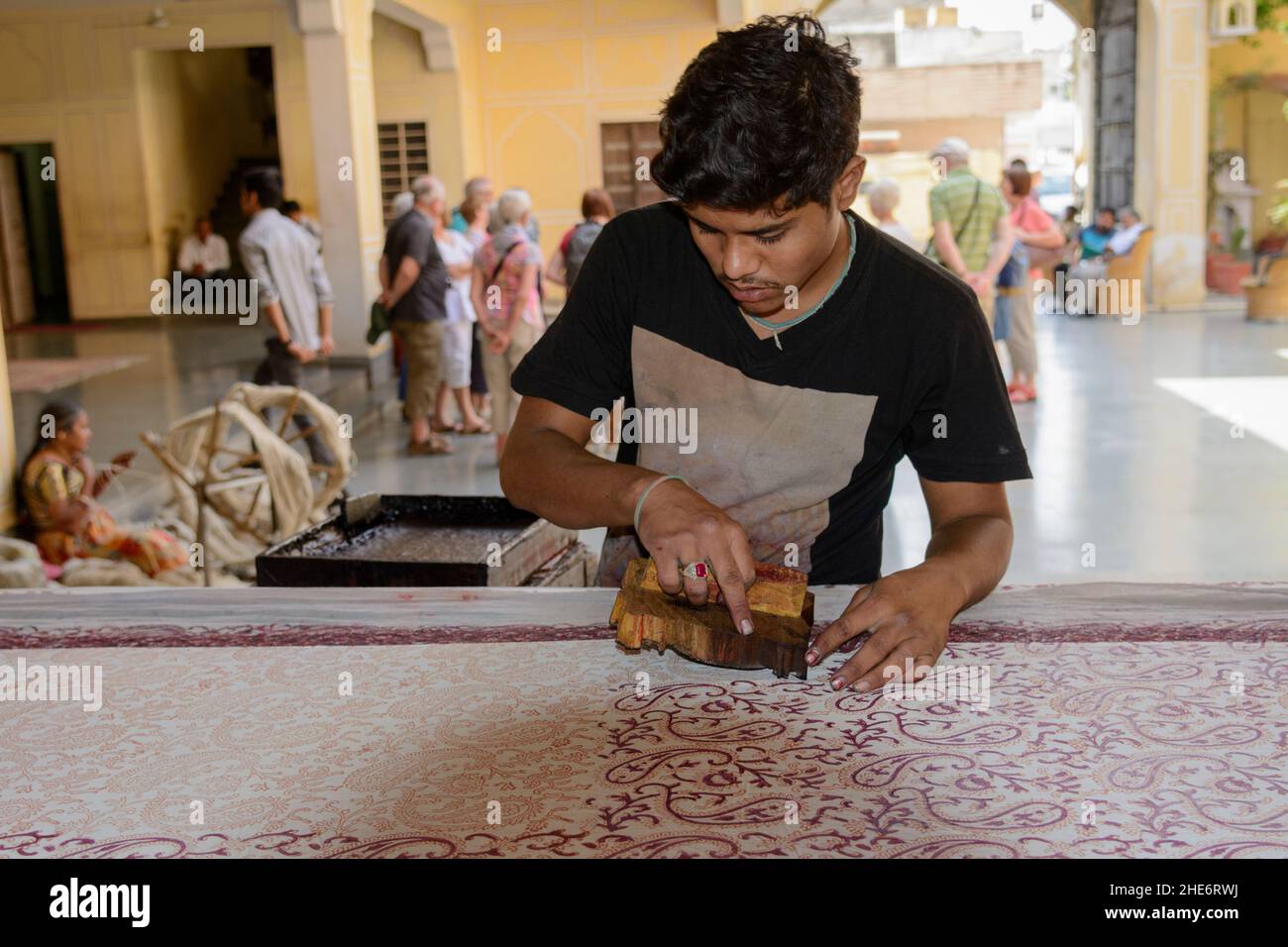 Block printing fabrics by hand using natural dyes, Jaipur, Rajasthan