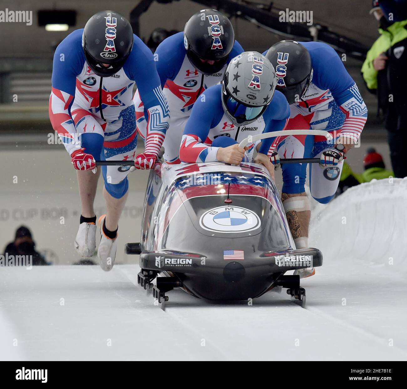 Winterberg, Germany. 09th Jan, 2022. Bobsleigh: World Cup, four-man bobsleigh, men, 1st run. Pilot Hunter Church with Joshua Williamson, Kristopher Horn and Charles Volker from the USA start into the ice track. Credit: Caroline Seidel/dpa/Alamy Live News Stock Photo