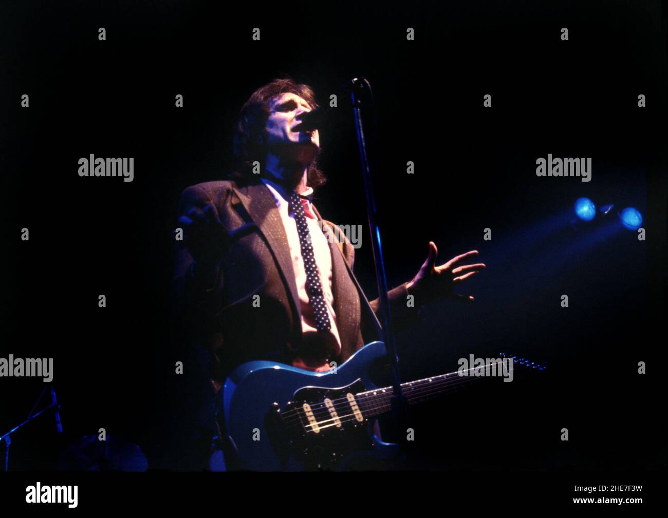 english-musician-ray-davies-performing-with-the-kinks-in-london-in-1982
