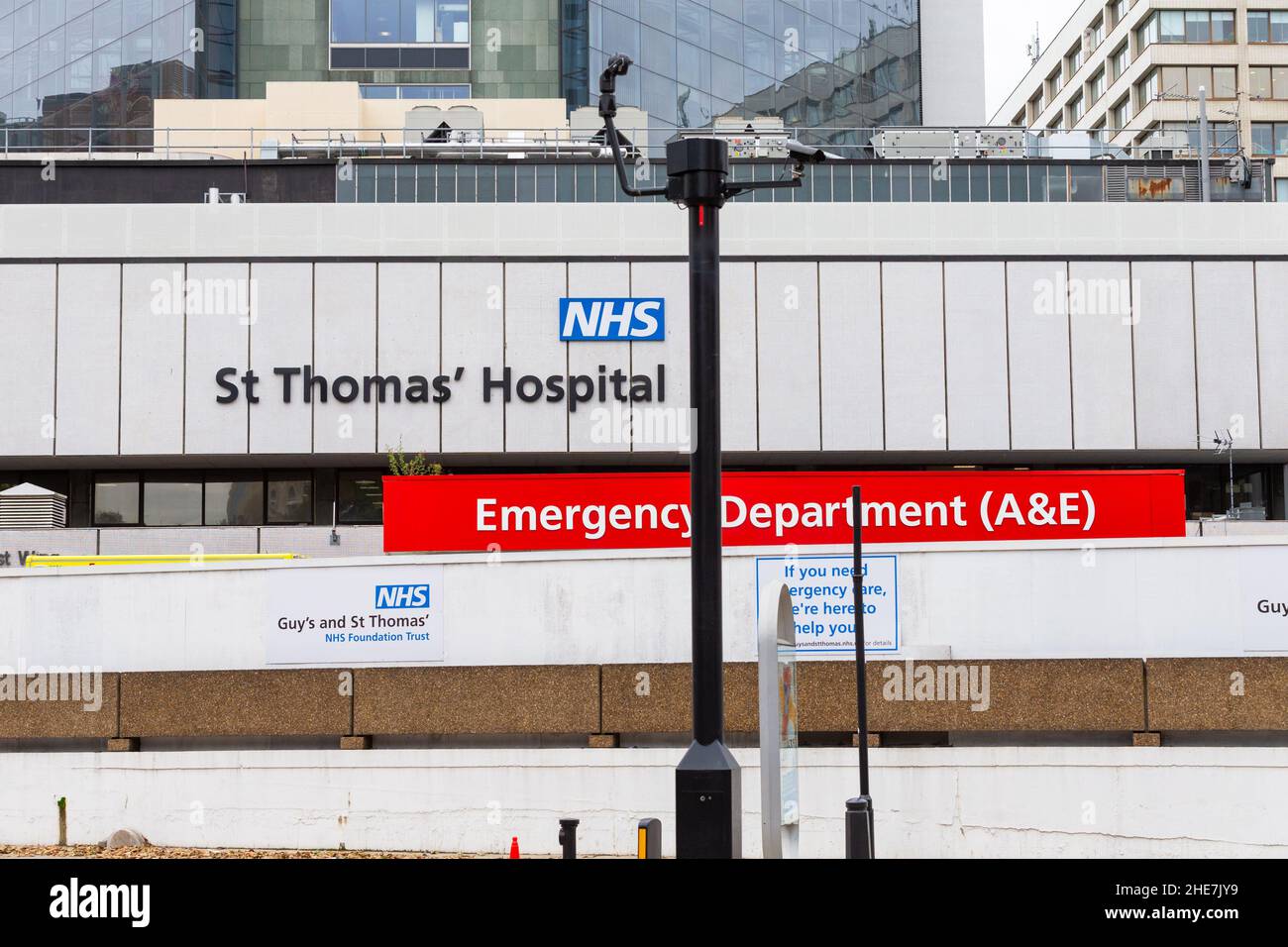 St Thomas hospital and emergency department a & e signs, london, uk Stock Photo