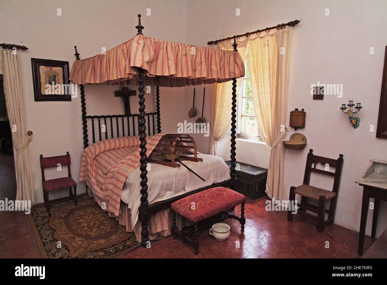 La Granja, ehemaliges Gutshaus als Museum, mallorquinisches Schlafzimmer im Barockstil, Espolores, in den Tramuntana Bergen, Mallorca, Balearen, Spani Stock Photo