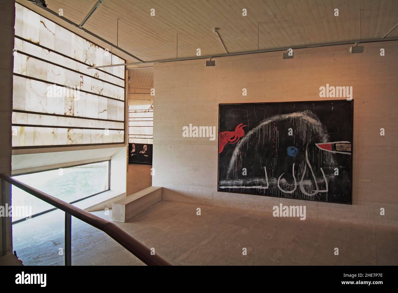Miró Museum, Pilar i Joan Miró-Stiftung, Museumsgebäude von Rafael Moneo, Bild 'ohne Titel' Ölmalerei, Akrylmalerei und Kreide, 270x355 cm, Palma de M Stock Photo