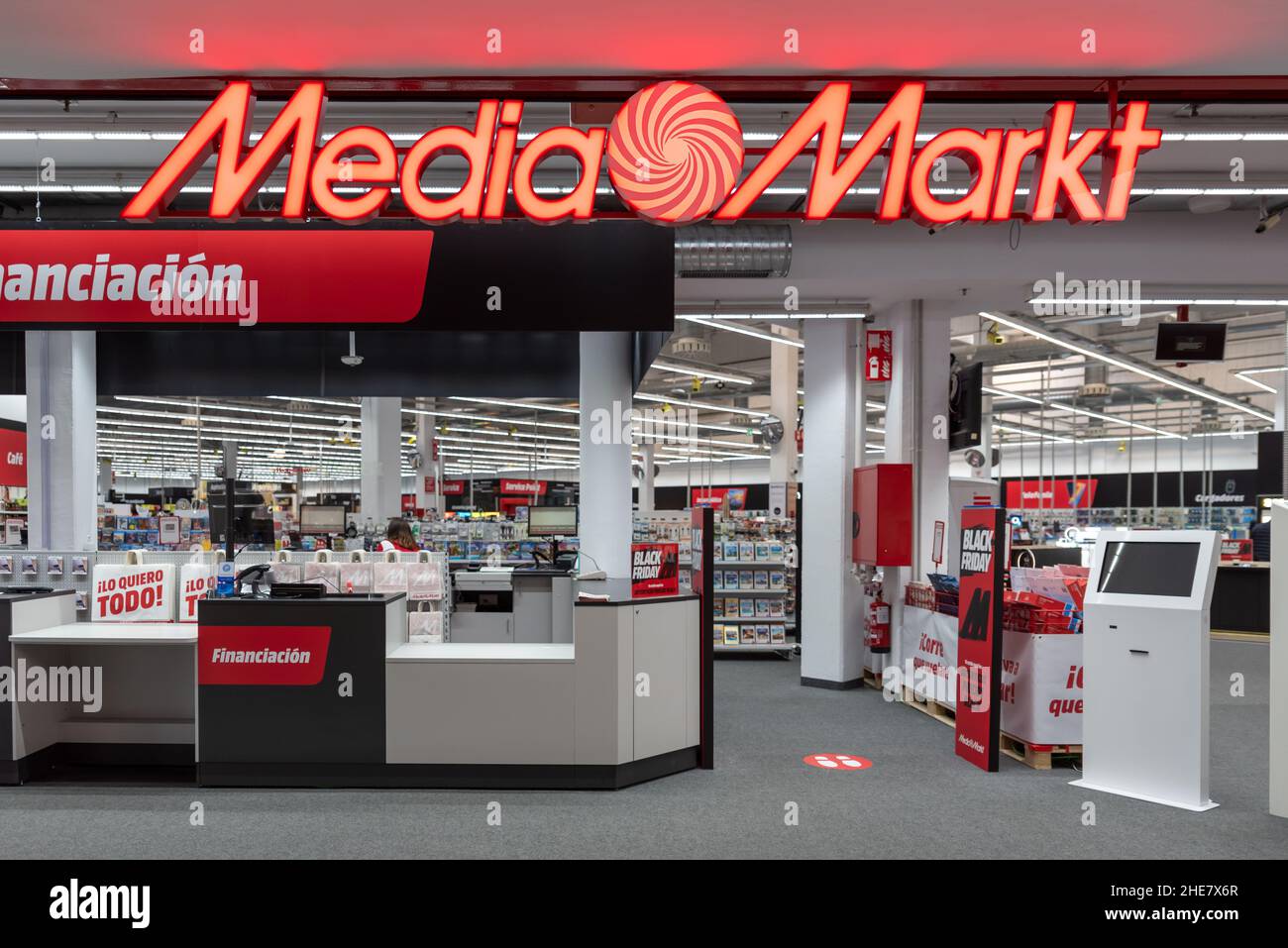 Page 3 - Media Markt High Resolution Stock Photography and Images - Alamy