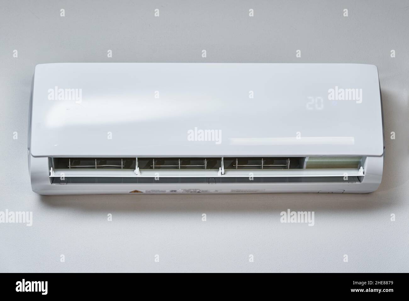 Adjusting temperature on air conditioner, Working air conditioner for