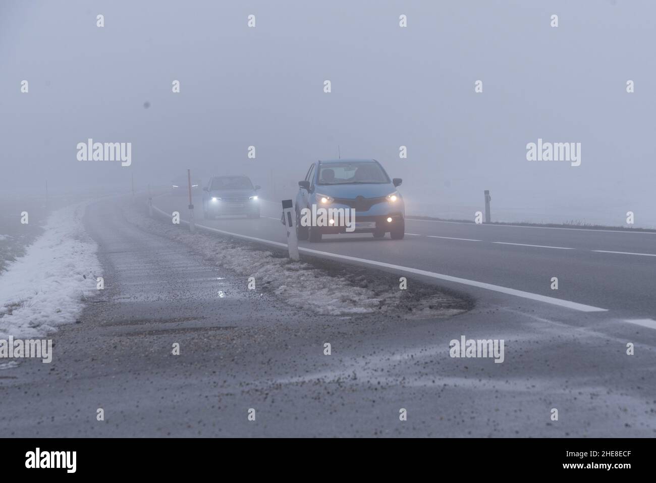 Dangerous Driving Conditions Due To Heavy Fog Stock Photo Alamy