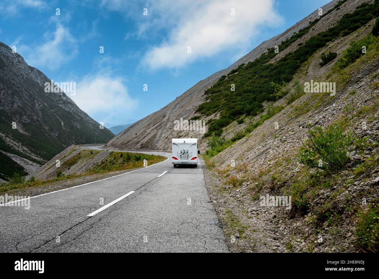 Page 9 - Motorhome in mountains High Resolution Stock Photography and  Images - Alamy