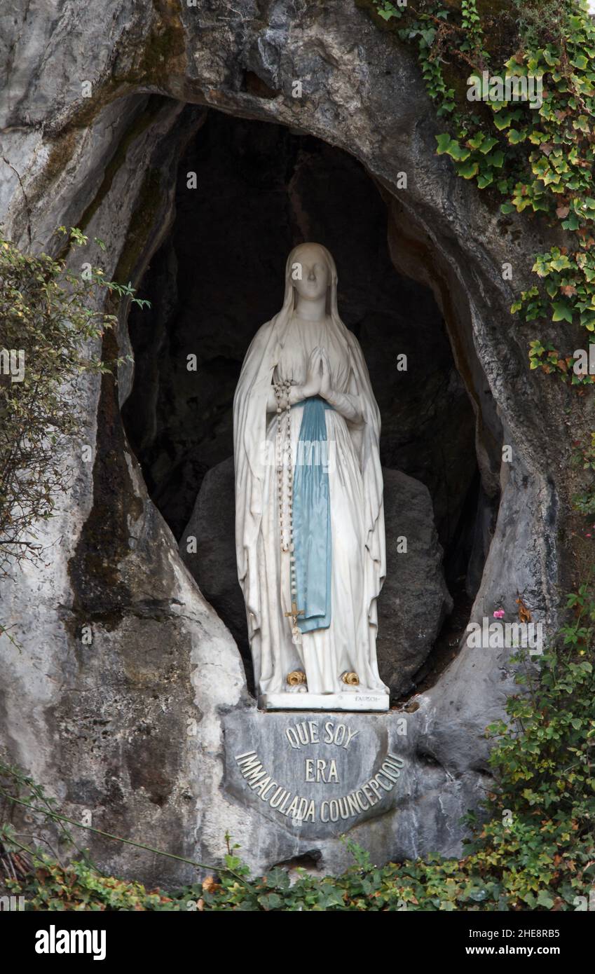 Virgin Mary Statue, Grotto, Lourdes, France Stock Photo Alamy
