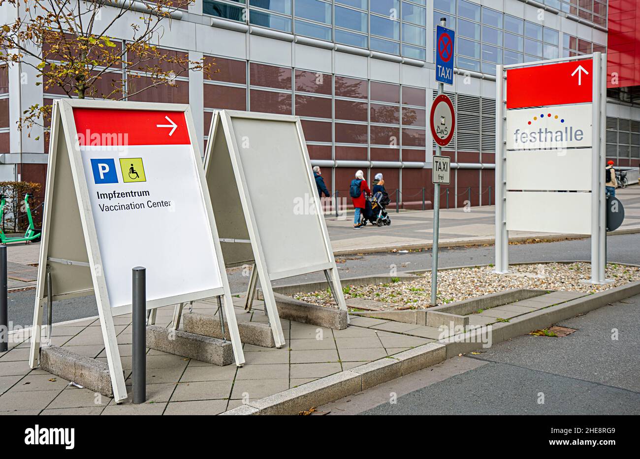 Corona Vaccination Station And Test Center In Frankfurt Am Main Stock Photo