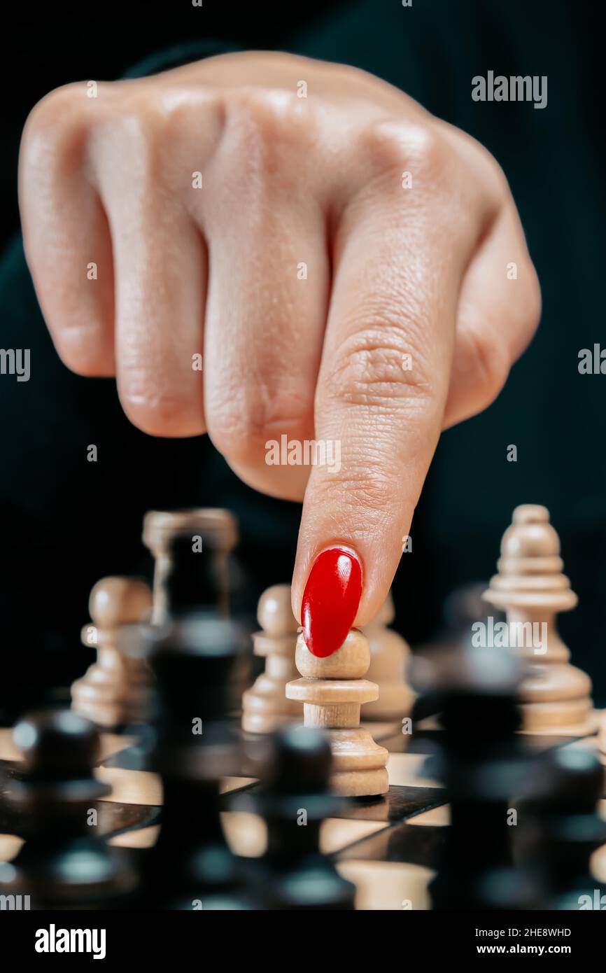 Family battle turns chess grandmaster into pawn