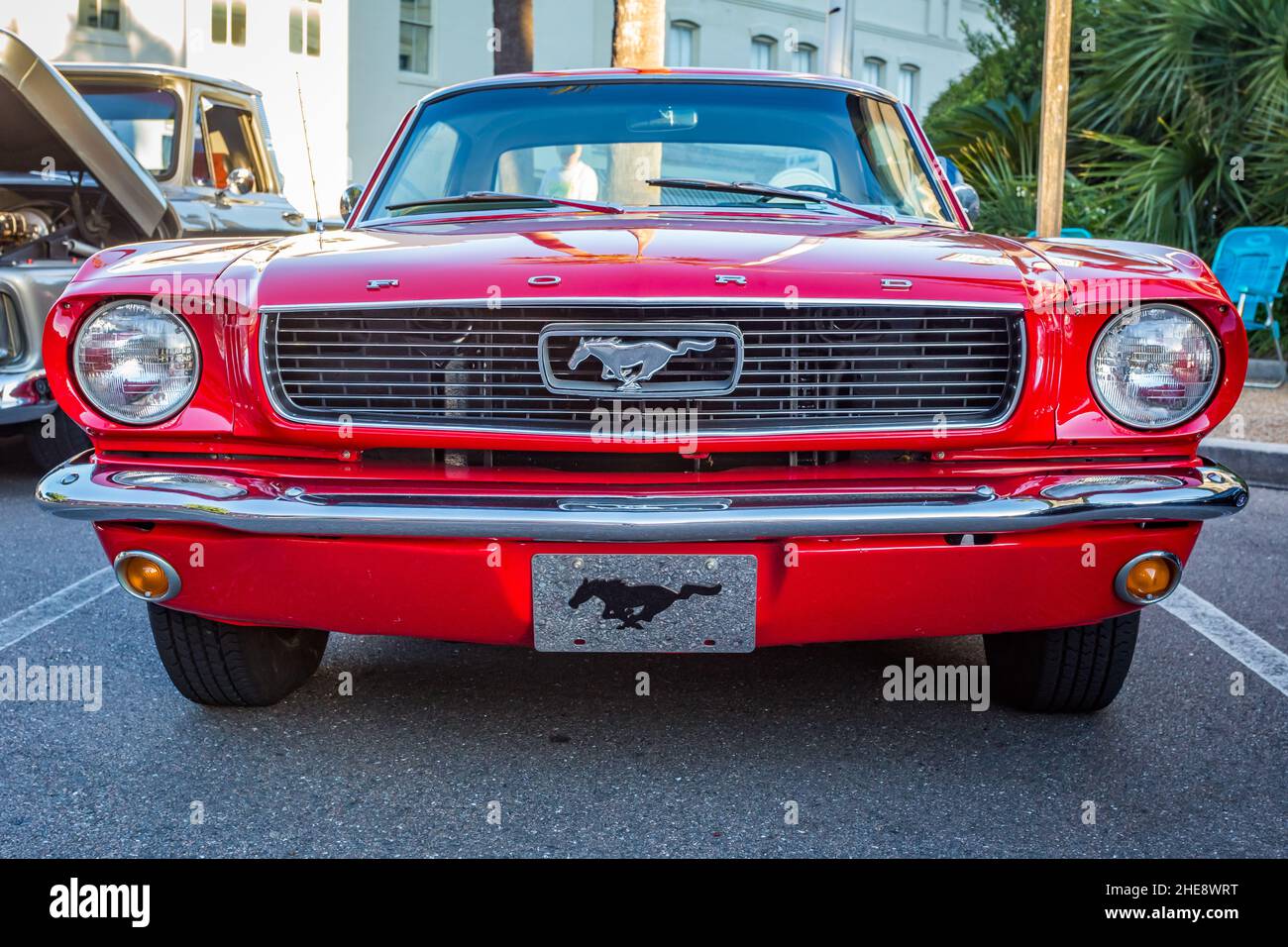 Fernandina Beach, FL October 18, 2014 Low perspective front detail