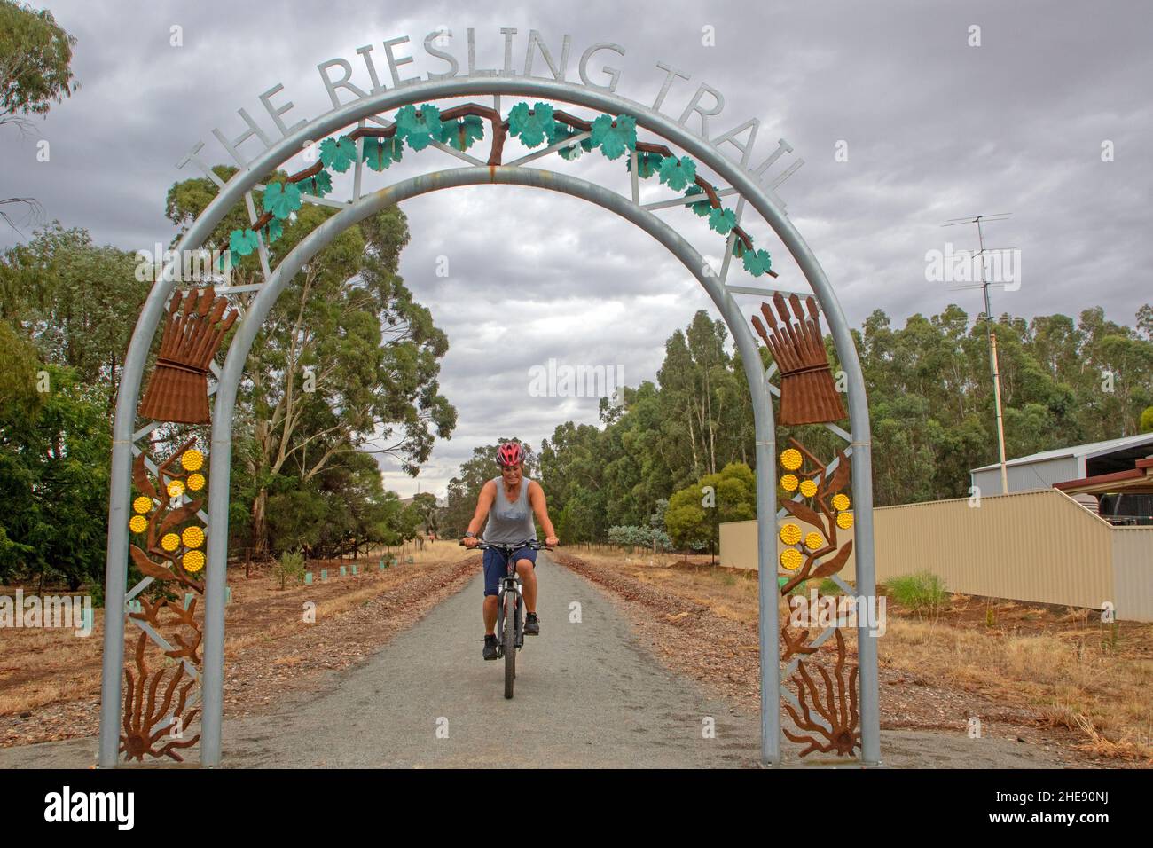 Clare Valley Riesling Trail Map Cycling On The Riesling Trail Through The Clare Valley Stock Photo - Alamy
