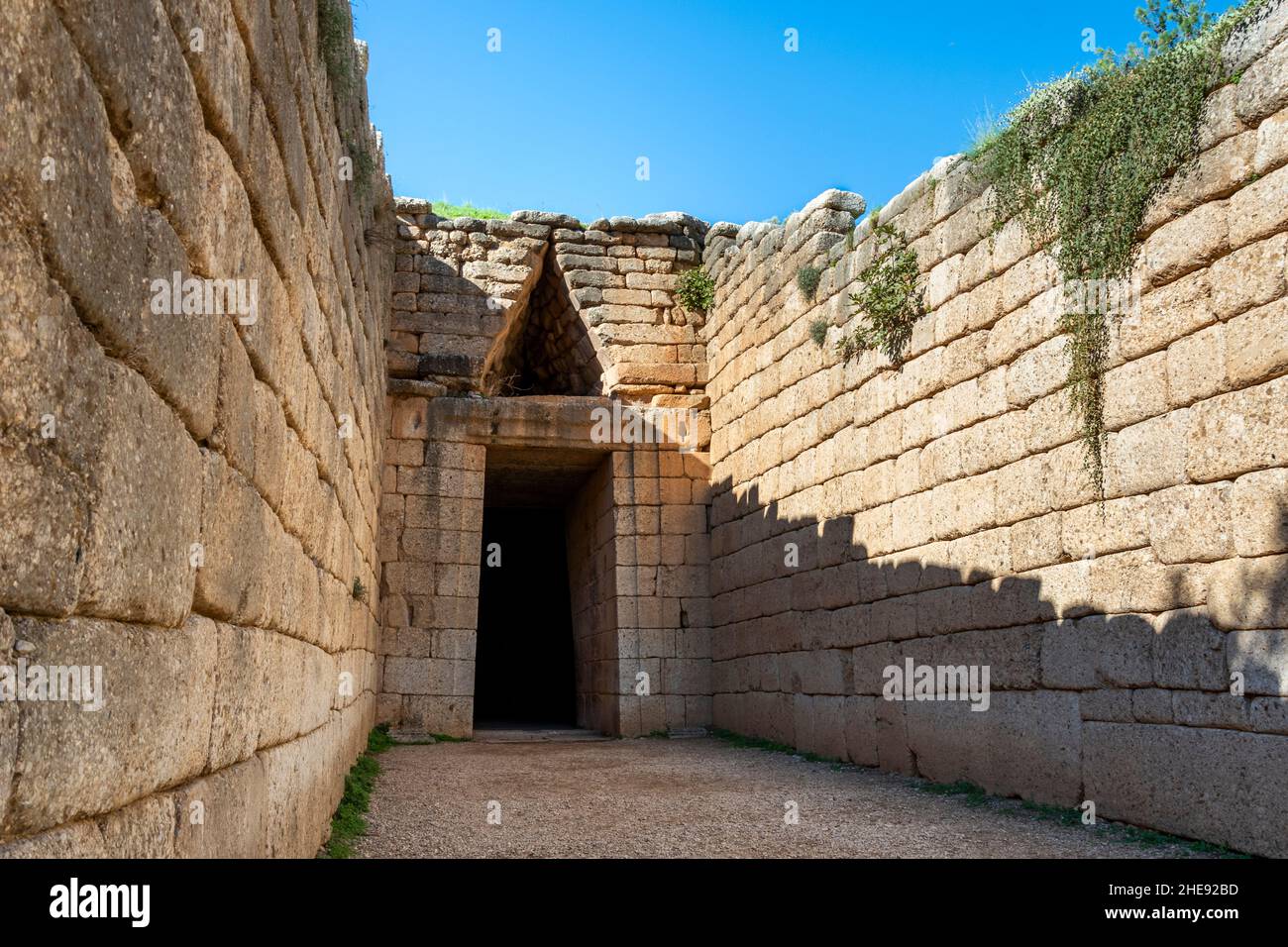 The Tomb of Clytemnestra was a Mycenaean tholos type tomb built in c. 1250 BC outside of Mycenae, Greece. Stock Photo
