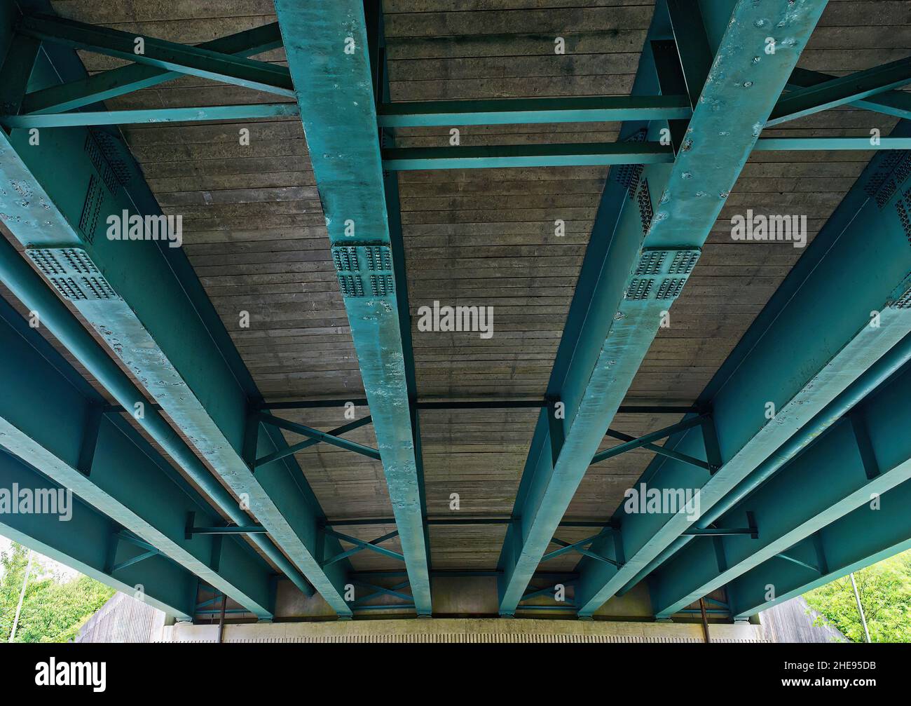 Deck plate girders hi-res stock photography and images - Alamy