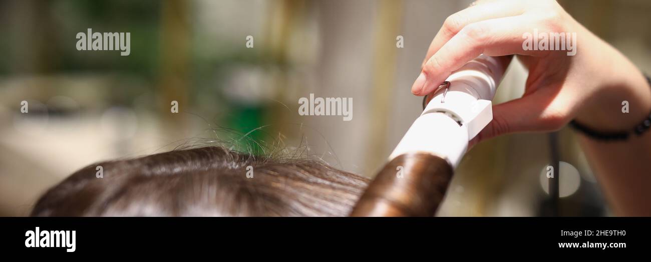Brunette client hi-res stock photography and images - Alamy