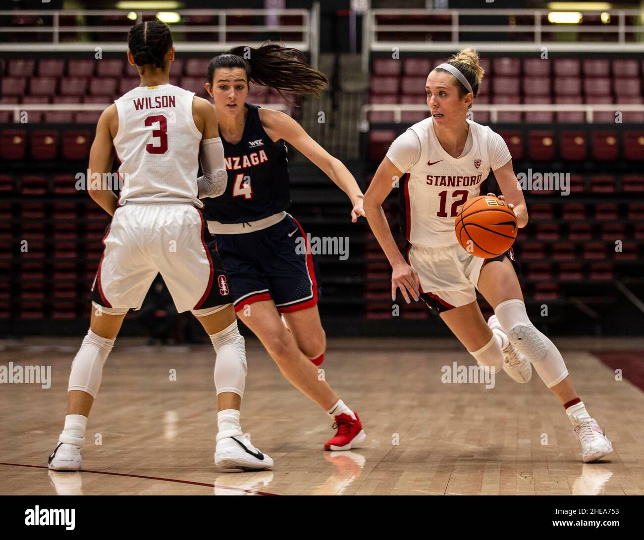 Stanford, CA, USA. 09th Jan, 2022. A. Stanford guard Lexie Hull (12) goes to the basket during the NCAA Women's Basketball game between Gonzaga Bulldogs and the Stanford Cardinal. Stanford won 66-50 at Maples Pavilion Stanford, CA. Thurman James /CSM/Alamy Live News Stock Photo
