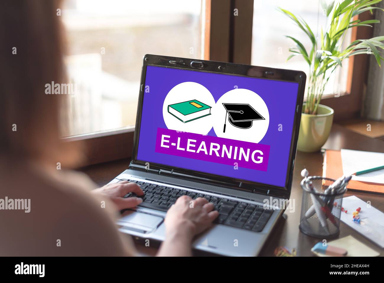 Elearning Computer Screen Laptop screen displaying an e-learning concept Stock Photo - Alamy