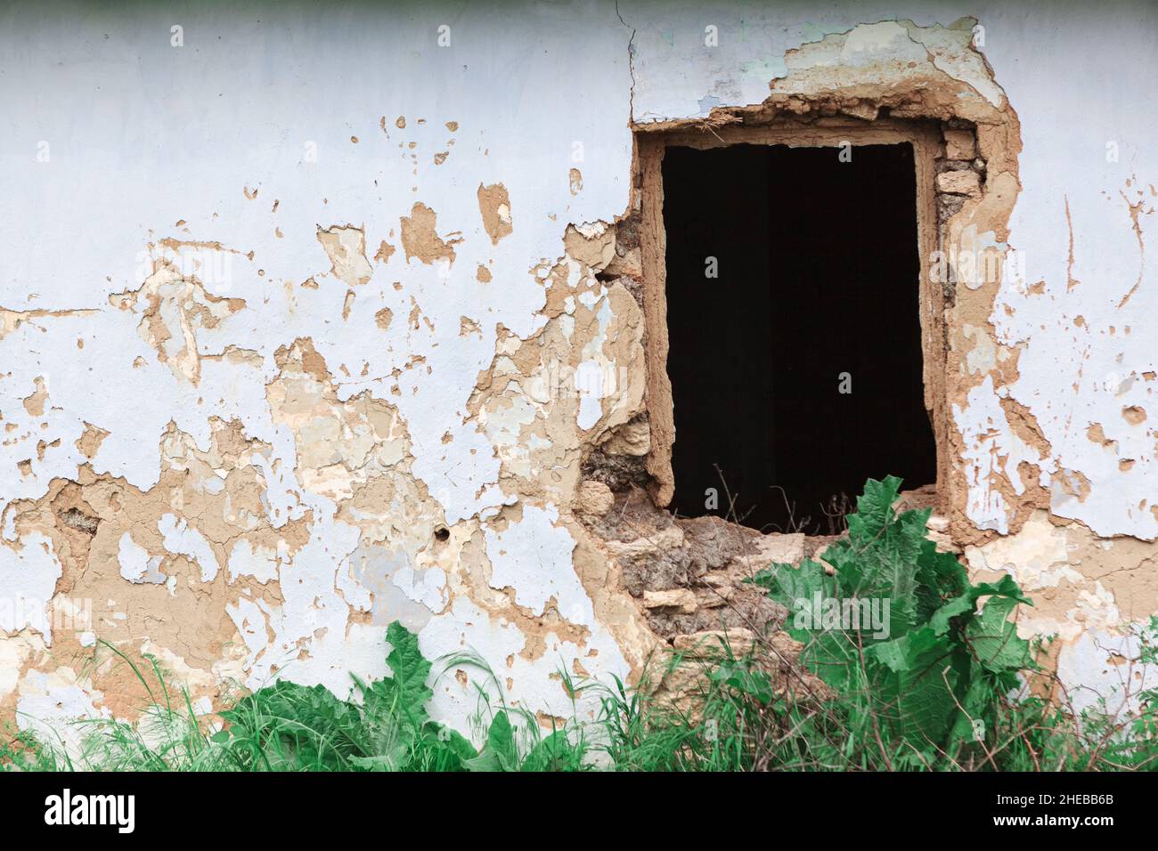 Window hole in the wall . Old abandoned house Stock Photo Alamy