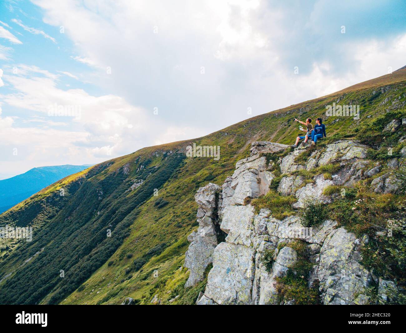 Huge mountain hi-res stock photography and images - Alamy