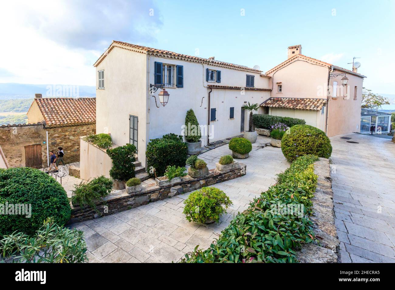 France, Var, Gulf of Saint Tropez, Gassin, labelled Les Plus Beaux Villages de France (The Most Beautiful Villages of France), street in the village, Stock Photo