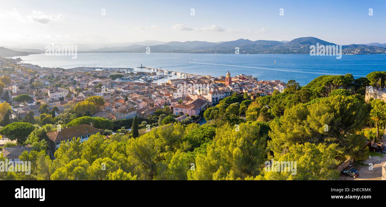 France, Var, Saint Tropez, the village, Citadelle garden and the Gulf of Saint Tropez (aerial view) // France, Var (83), Saint-Tropez, village, jardin Stock Photo