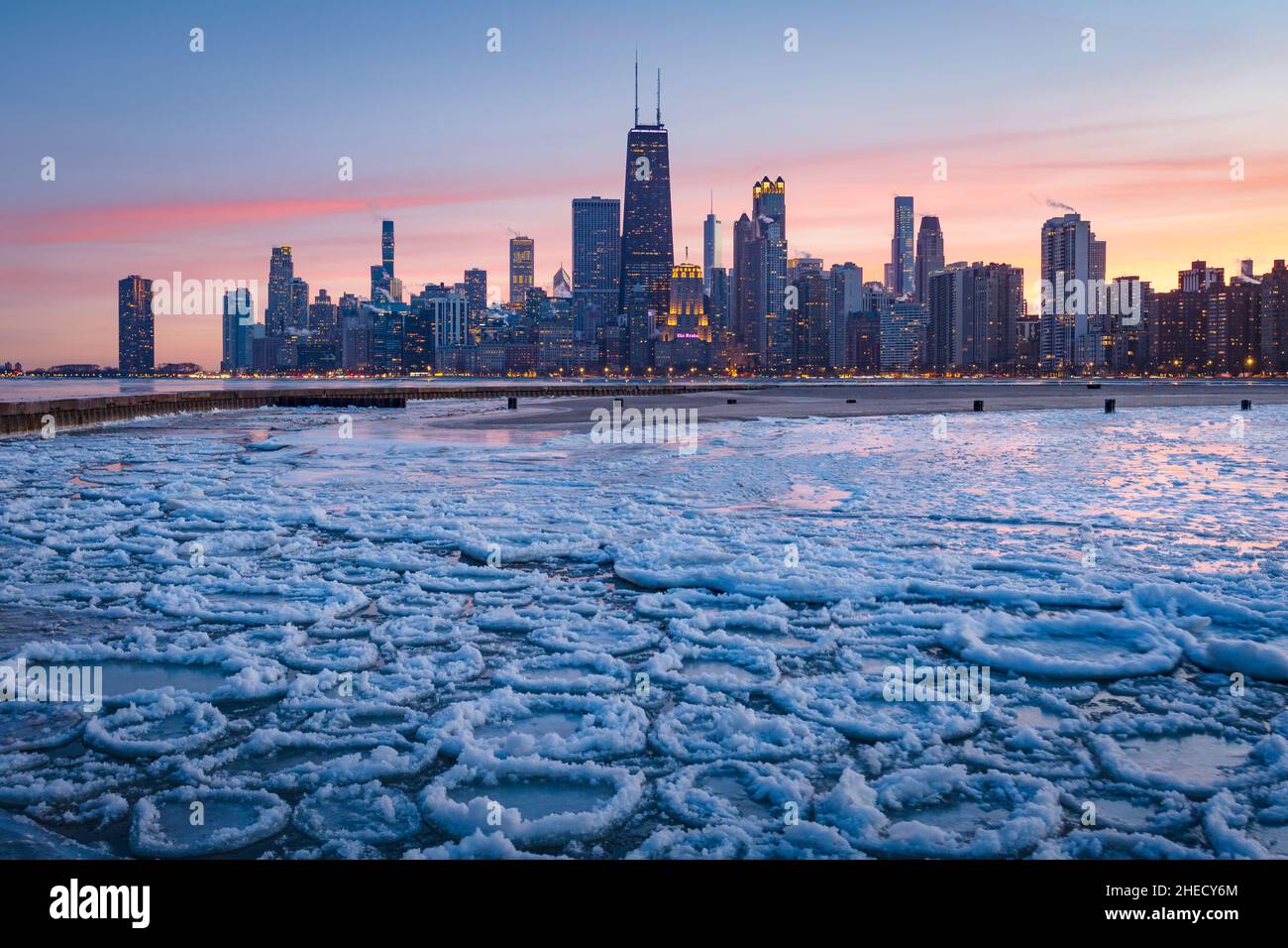 Chicago skyline sunset frozen lake hi-res stock photography and images ...