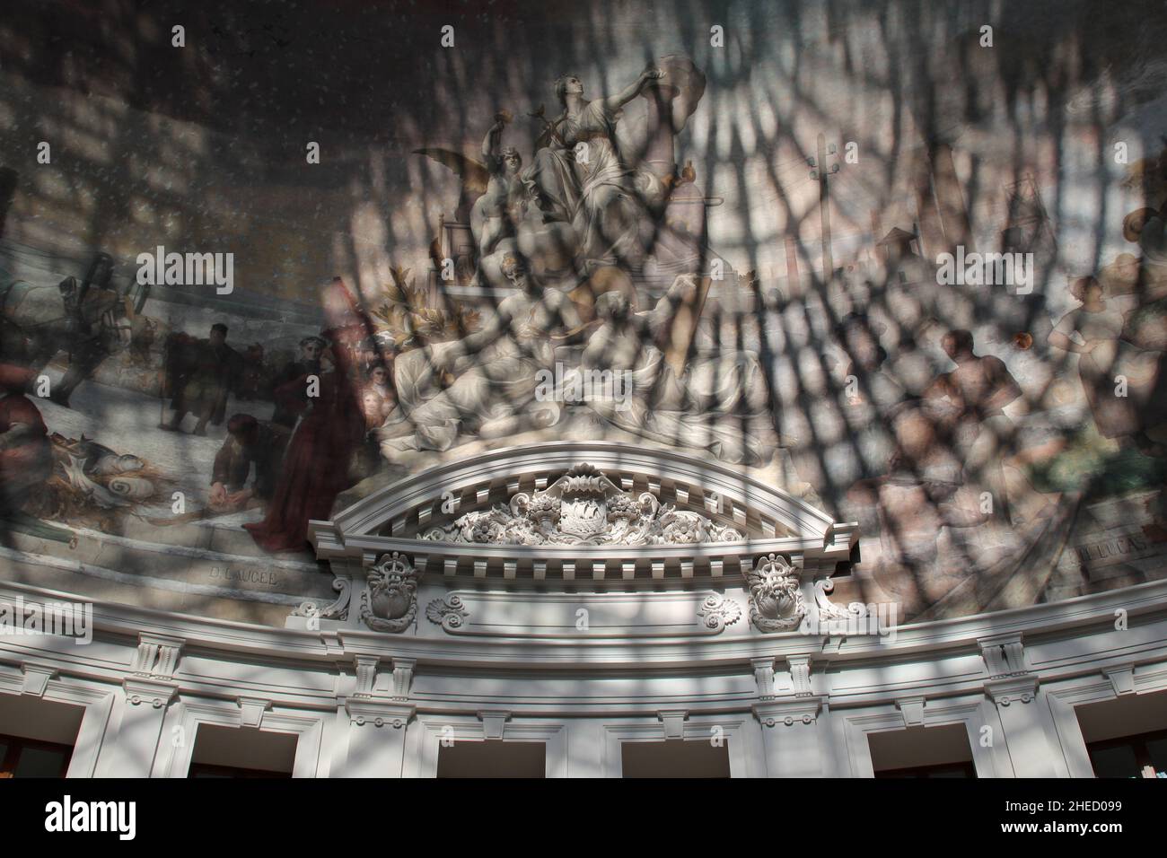 former commodity exchange building in paris (france Stock Photo Alamy