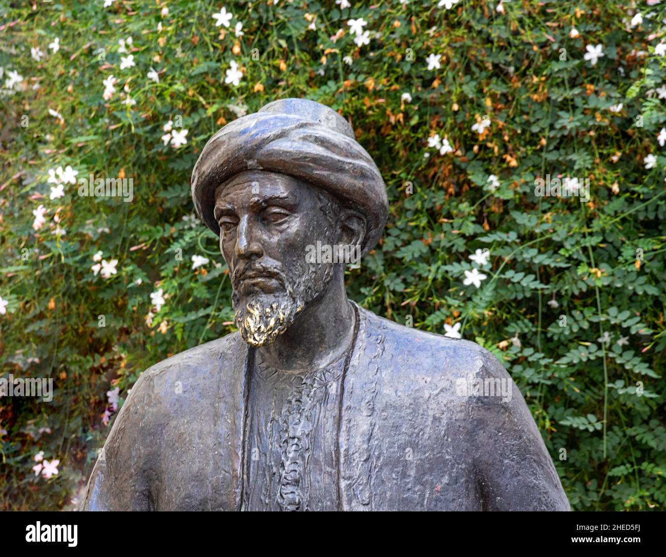 CORDOBA ANDALUCIA SPAIN THE STATUE OF MAIMONIDES IN THE JEWISH QUARTER ALONG THE CALLE JUDIOS Stock Photo