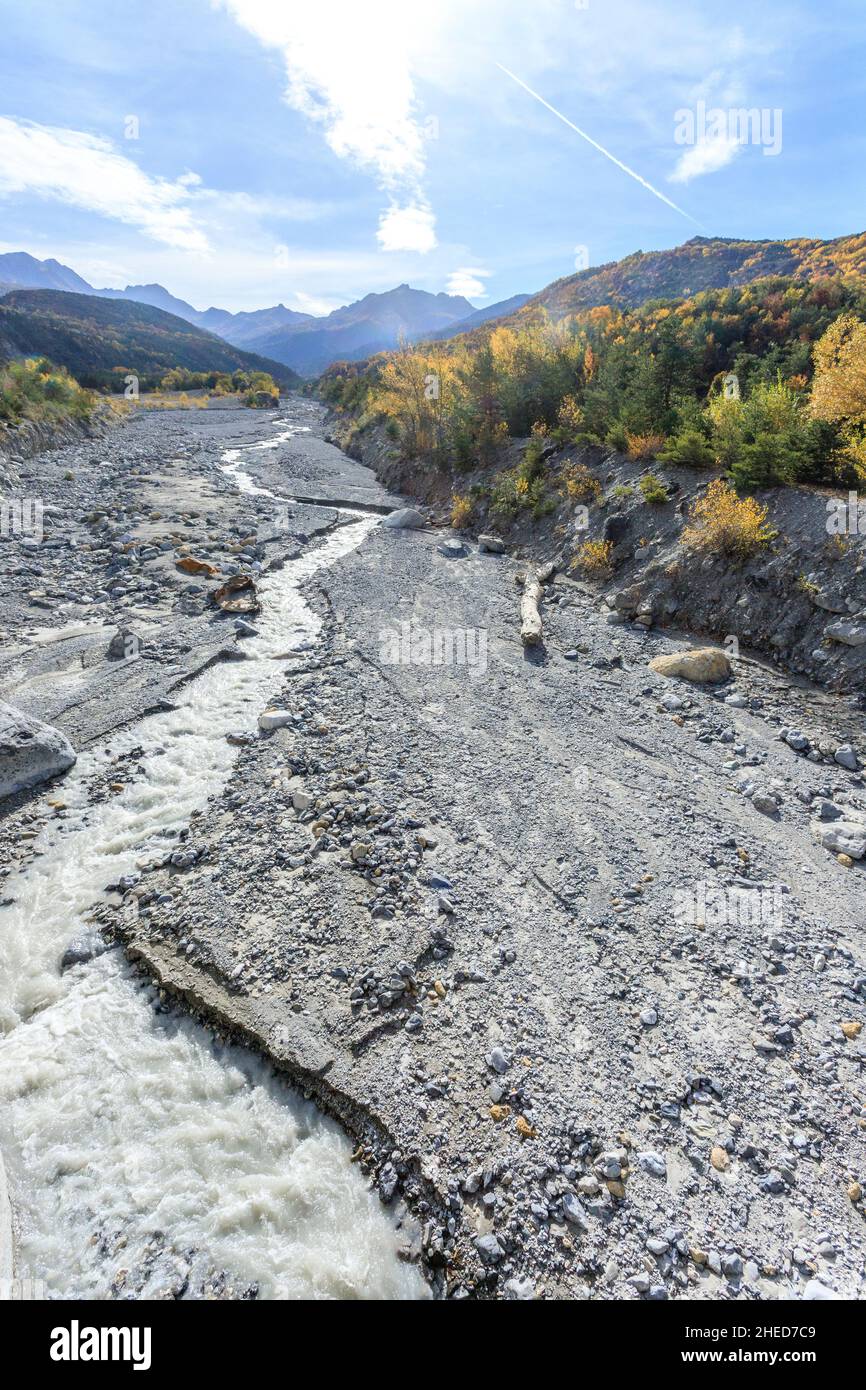 France, Hautes Alpes, Crots, Boscodon state Forest in autumn, the torrent of Boscodon and raving // France, Hautes-Alpes (05), Crots, forêt domaniale Stock Photo