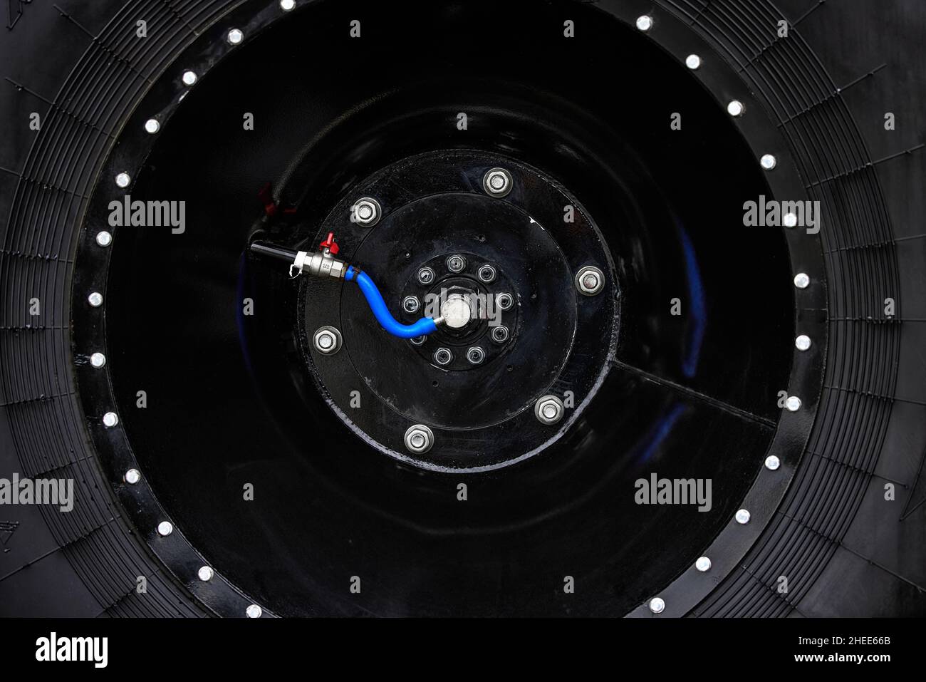 Low pressure tires, with automatic tire pumping system. Extreme patency