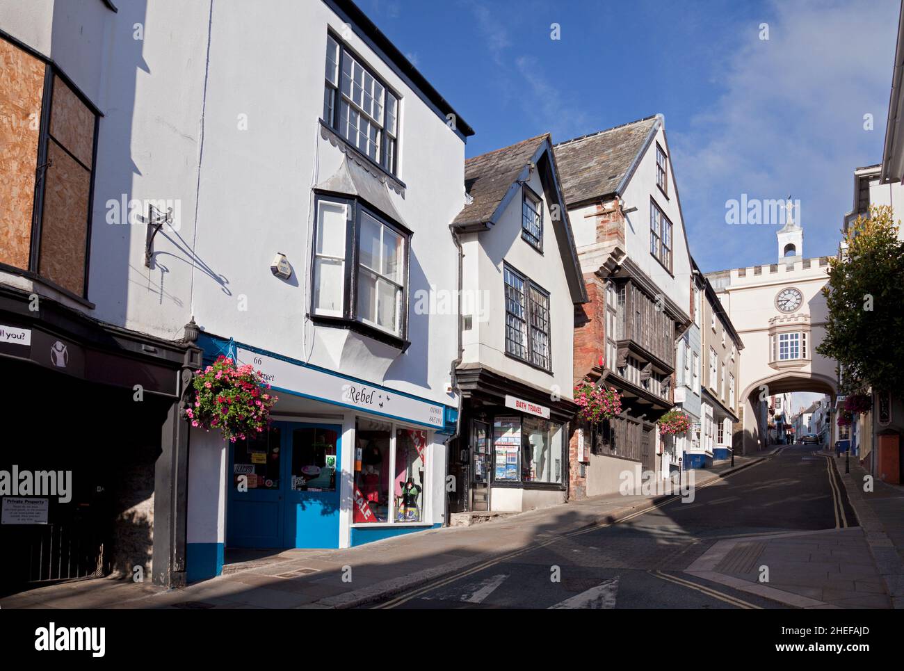 Fore Street and The Guildhall, Totnes, South Hams, Devon, England, United Kingdom Stock Photo