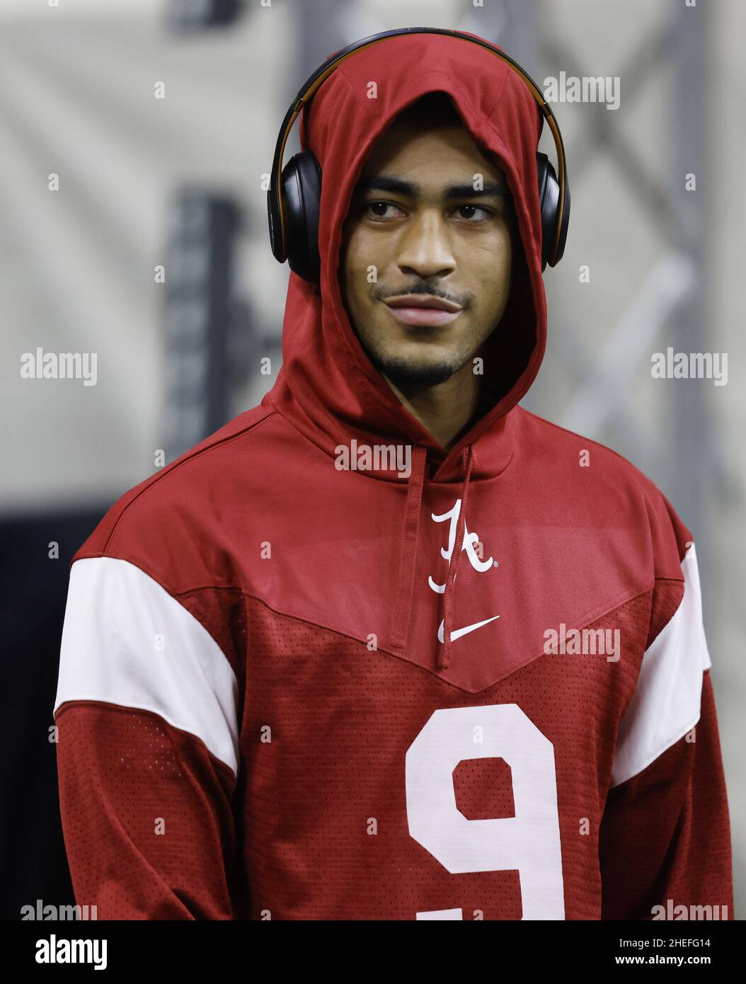 Indianapolis, United States. 10th Jan, 2022. Alabama Crimson Tide quarterback Bryce Young (9) enters the field for warmups before facing Georgia in the 2022 NCAA National Championship football game at Lucas Oil Stadium in Indianapolis, Indiana, on Monday, January 10, 2022. Photo by Aaron Josefczyk/UPI Credit: UPI/Alamy Live News Stock Photo