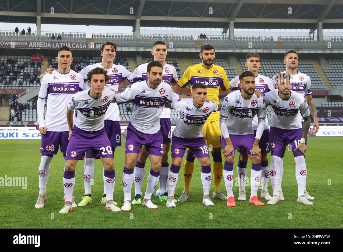 Turin, Italy, 10th January 2022. The ACF Fiorentina starting eleven line up for a team photo before kick off, back row ( L to R ); Jose Callejon, Dusan Vlahovic, Nikola Milenkovic, Pietro Terracciano, Lucas Martinez Quarta and Cristiano Biraghi, front rwo ( L to R ); Alvaro Odriozola, Giacomo Bonaventura, Lucas Torreira, Nicolas Gonzalez and Gaetano Castrovilli, in the Serie A match at Stadio Grande Torino, Turin. Picture credit should read: Jonathan Moscrop / Sportimage Stock Photo