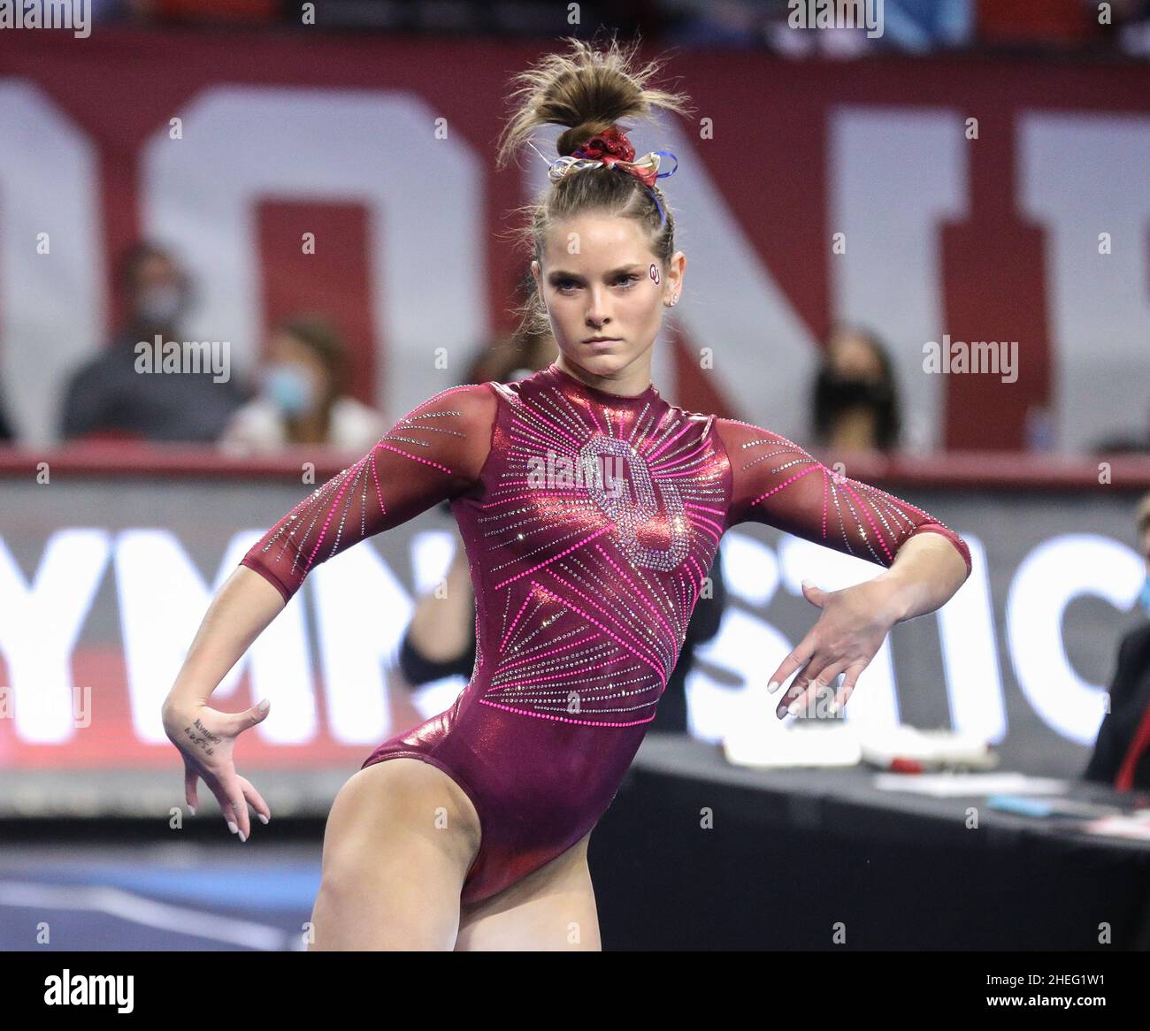 Norman, OK, USA. 9th Jan, 2022. Oklahoma's Jordan Bowers poses during her  floor routine at the NCAA gymnastics meet between the Alabama Crimson Tide  and the Oklahoma Sooners at the Lloyd Noble