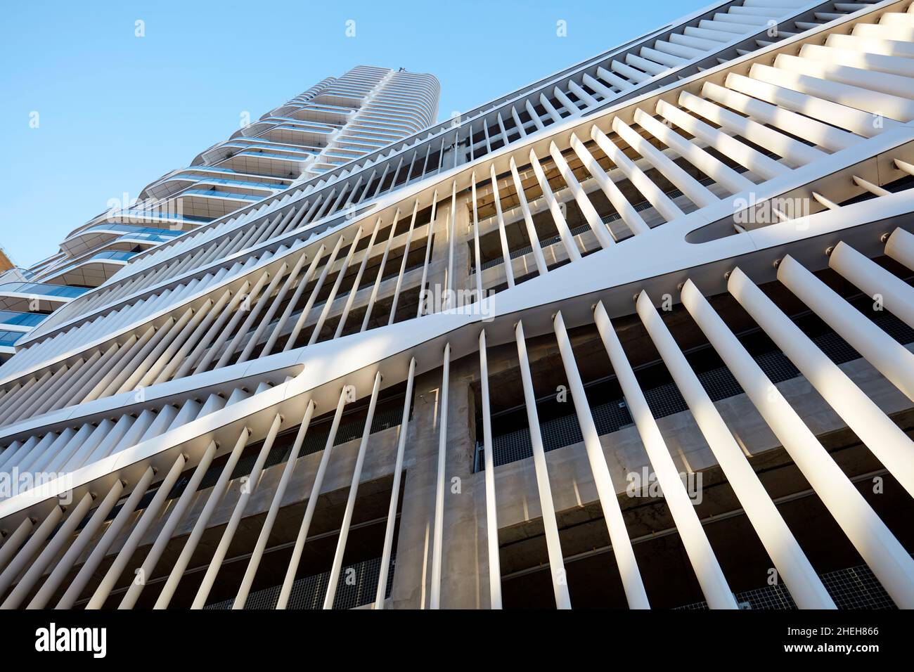 Picture of 1 bed, 1 bath, 596 sq ft Available Apartment, Downtown Chicago - Luxury ...