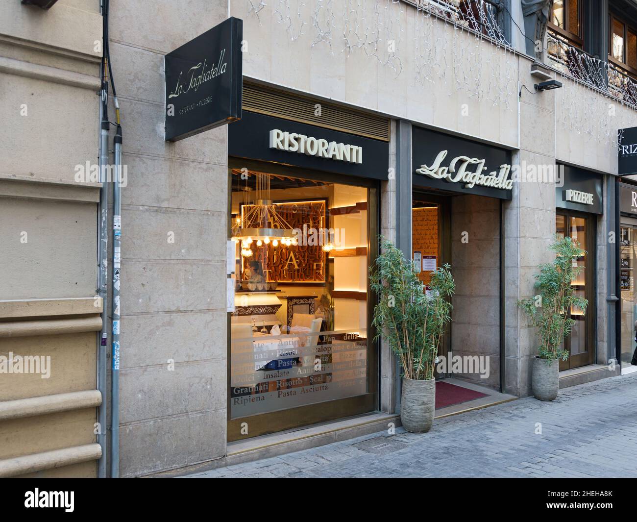 Pizza fast food restaurant exterior hires stock photography and images