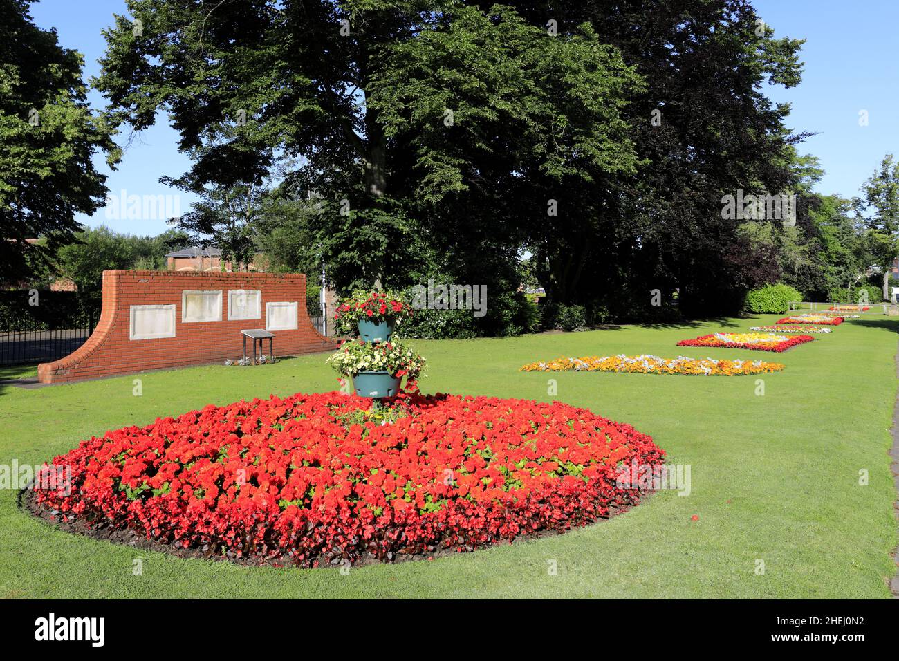 The Memorial Gardens, Memorial Ave, Worksop town, Nottinghamshire, England, UK Stock Photo