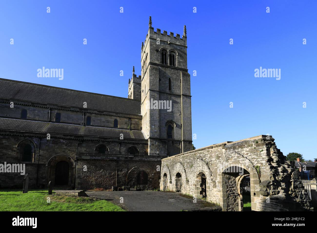 The Priory Church of Our Lady and St Cuthbert, Worksop town