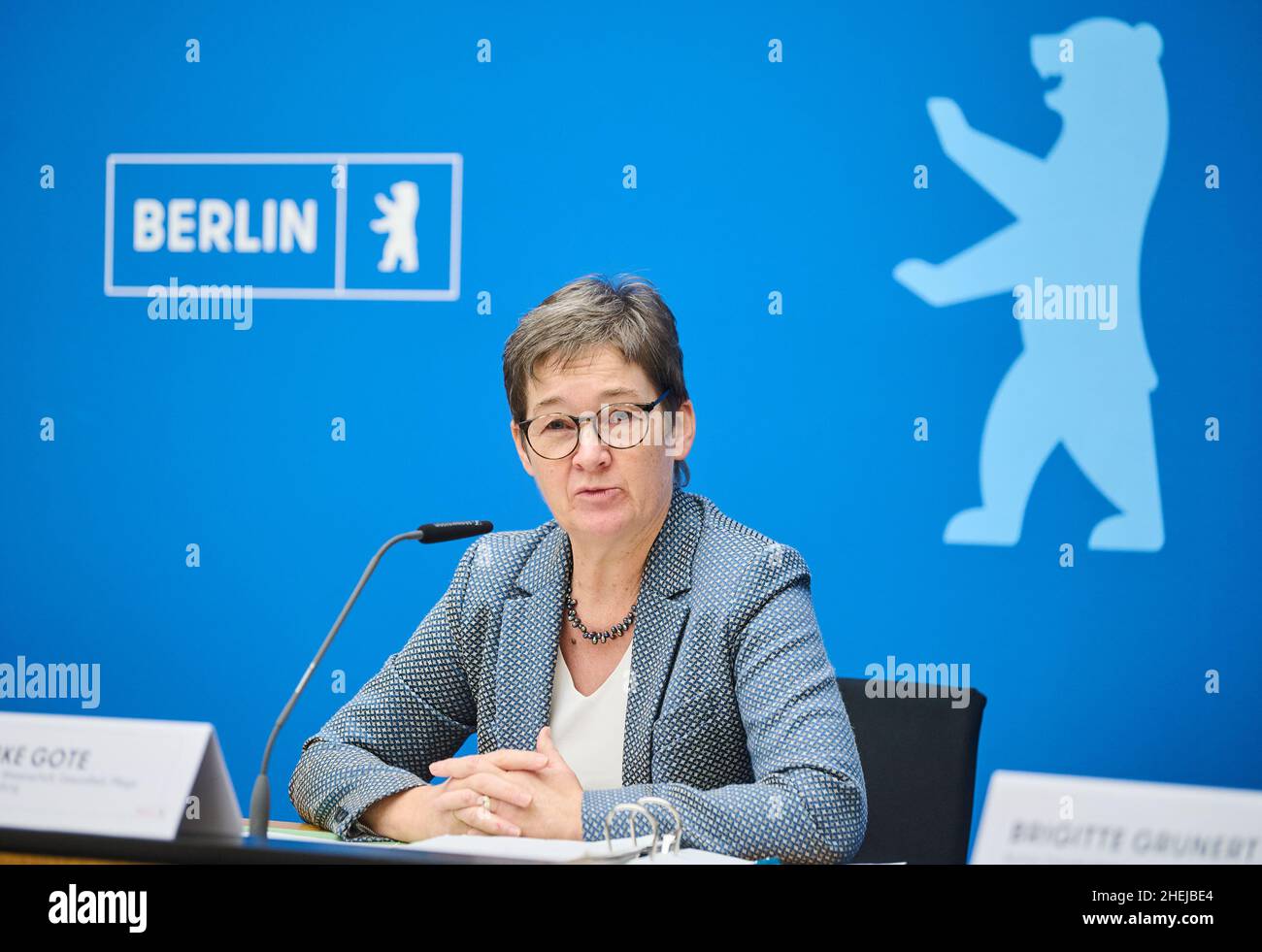 Berlin, Germany. 11th Jan, 2022. Ulrike Gote (Bündnis 90/Die Grünen),  Senator for Health of Berlin, speaks during a press conference after a  meeting of the Berlin Senate. The Senate is discussing stricter