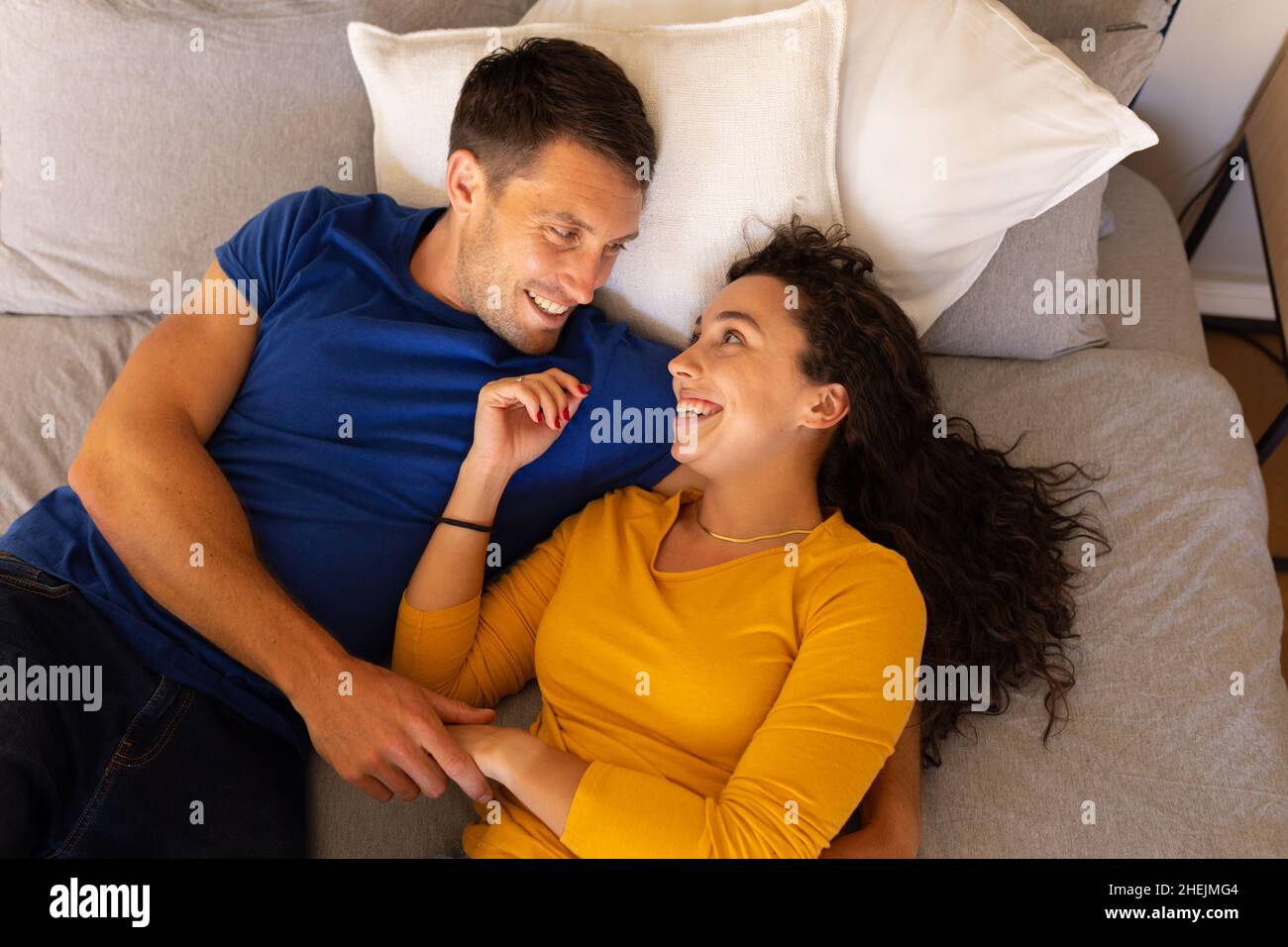 Couple holding each other hands hi-res stock photography and images - Alamy