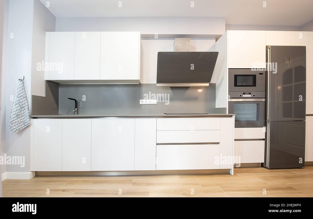 Empty contemporary modern kitchen design hi-res stock photography and ...