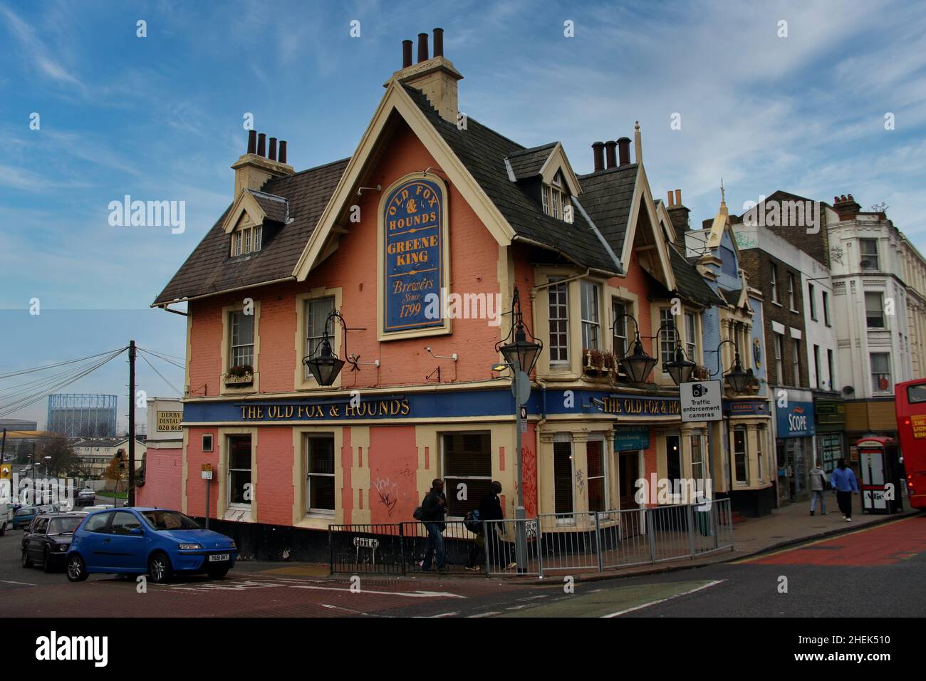 The Old Fox and Hounds pub in Croydon, London England United Kingdom UK Stock Photo