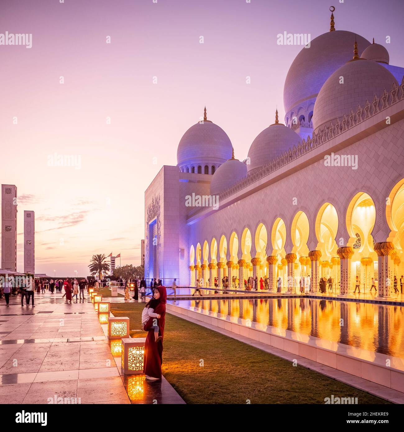 Sheikh Zayed Grand Mosque Stock Photo Alamy sheikh-zayed-grand-mosque-stock-photo-alamy