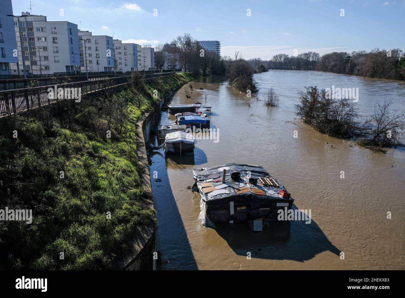 The flood of the Garonne river (Toulouse, France) has submerged the ...