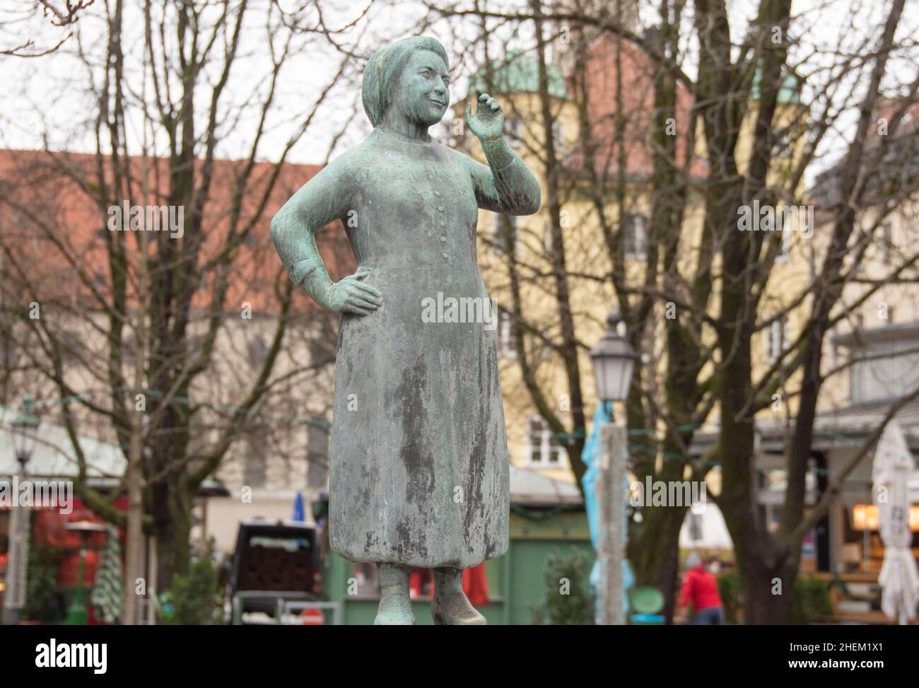 Statue of Liesl Karlstadt on the Viktualienmarkt in Munich Stock Photo
