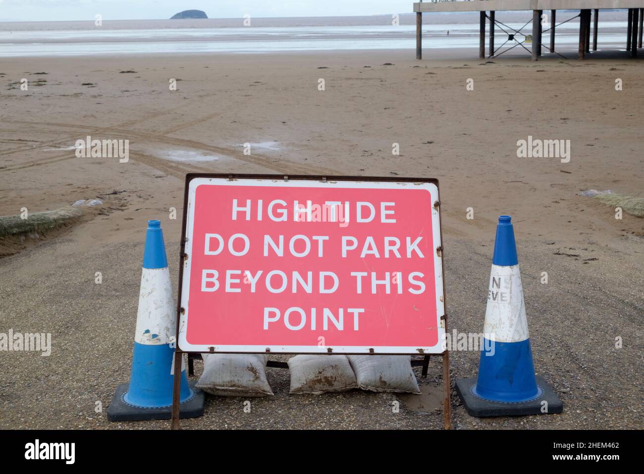 A Winters Day on the Promenade at Weston-super-Mare. Do not park beyond this point sign Stock Photo